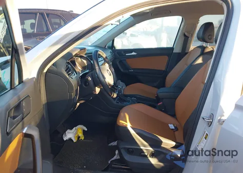 2018 Volkswagen Tiguan 2.0T Se/2.0T Sel z USA, uszkodzony, nr VIN 3VV3B7AX7JM001836